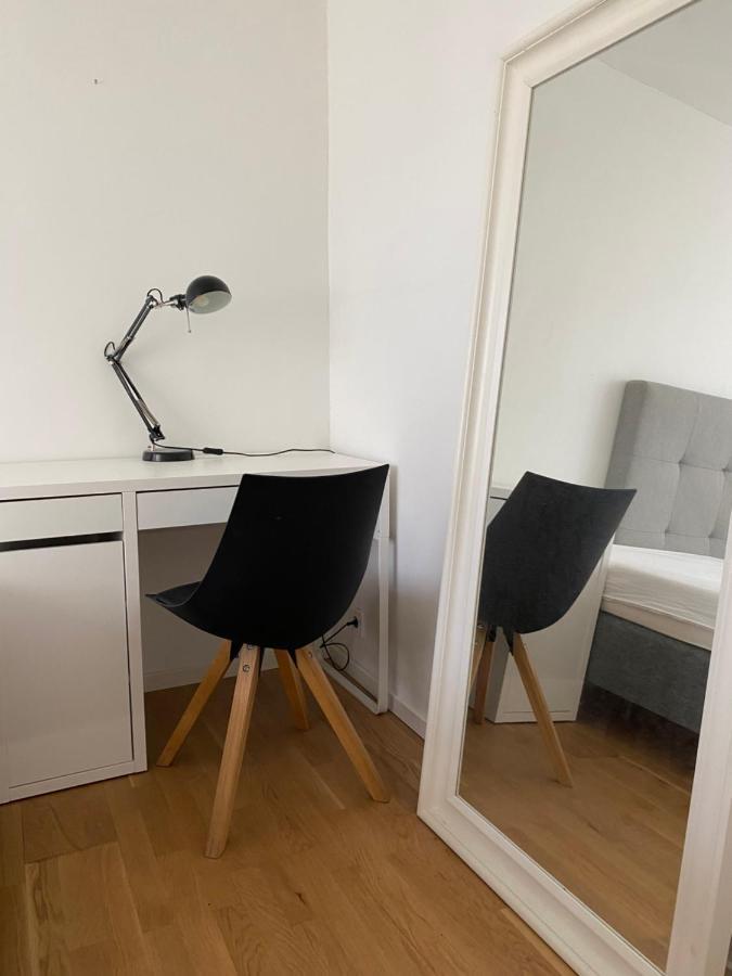 Exclusive 2 Level Etage Next To Arlanda-City Metro 斯德哥尔摩 外观 照片