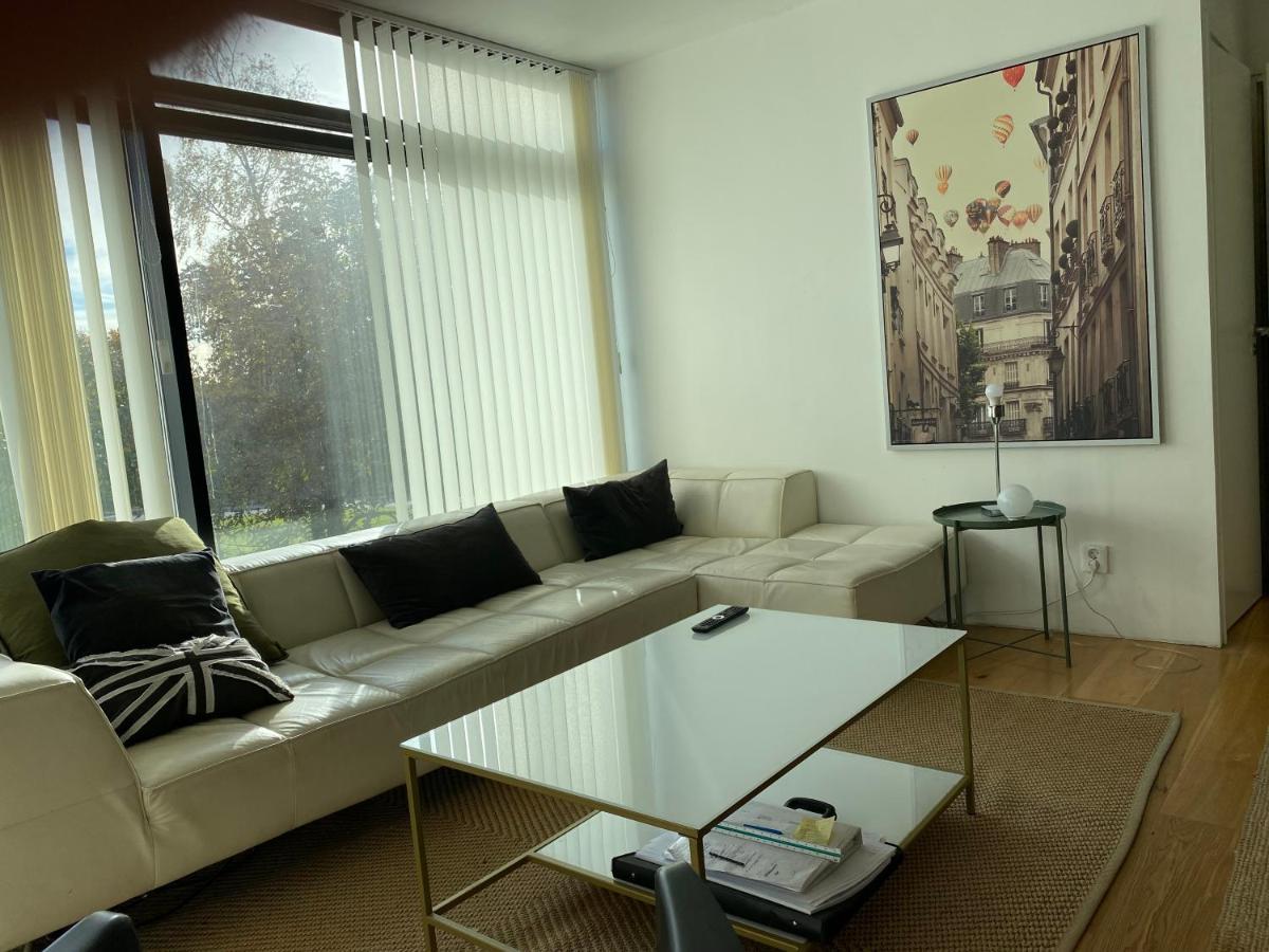 Exclusive 2 Level Etage Next To Arlanda-City Metro 斯德哥尔摩 外观 照片
