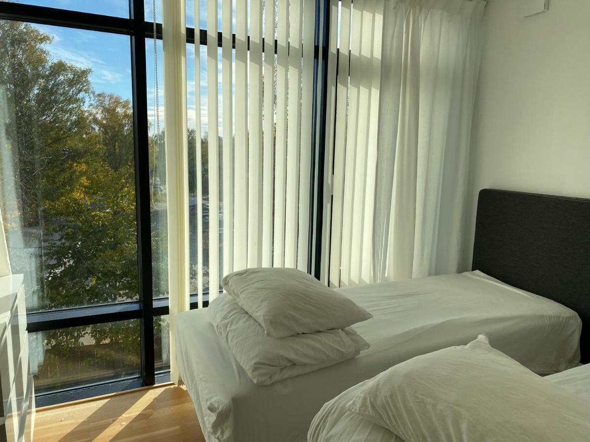 Exclusive 2 Level Etage Next To Arlanda-City Metro 斯德哥尔摩 外观 照片