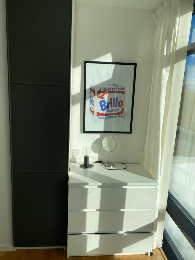 Exclusive 2 Level Etage Next To Arlanda-City Metro 斯德哥尔摩 外观 照片